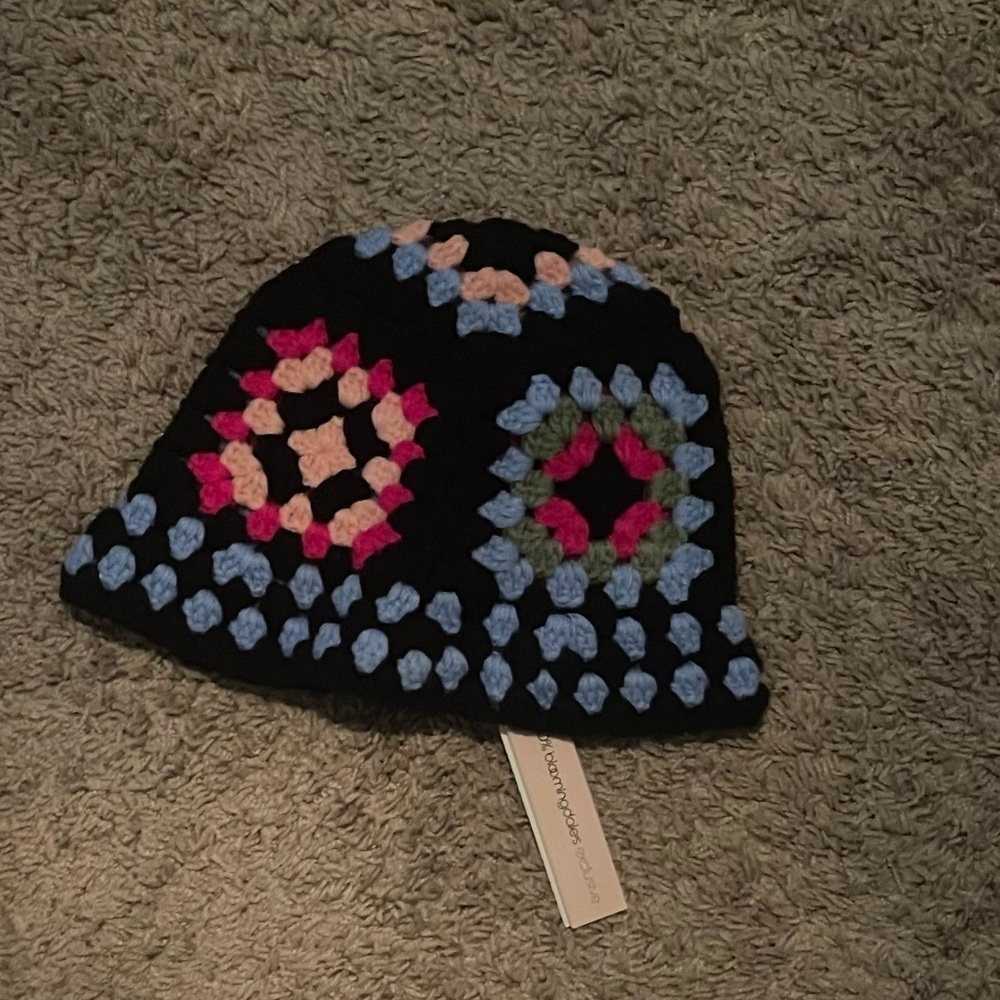 Aqua
Crochet hat
NWT